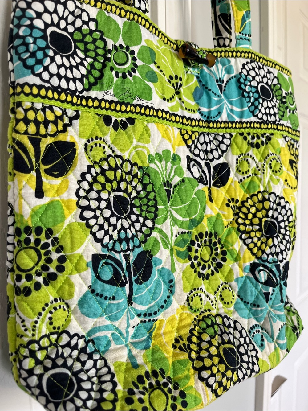 Vera Bradley Quilted Floral Tote Bag in Green and Teal flowers sunflowers 🌻 - Picture 2 of 13